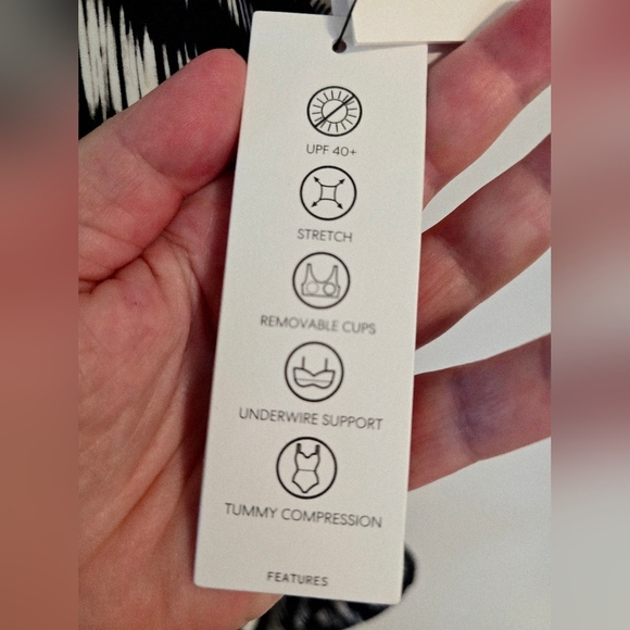 DKNY Monochrome Black White Ruffles Patterned Swimsuit Padded Wire Size L - Picture 6 of 7